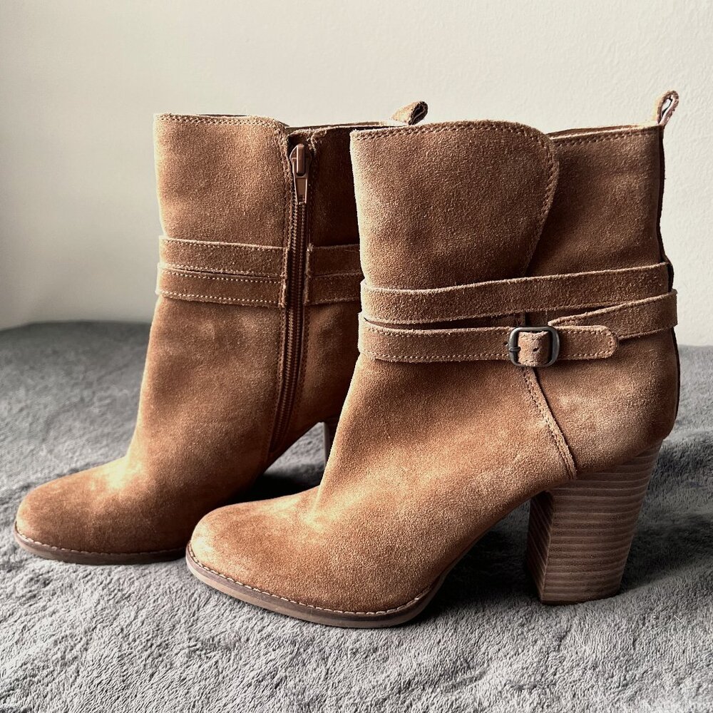 Lucky Brand Latonya Size Zip Ankle Bootie in Brown Suede Size 10M